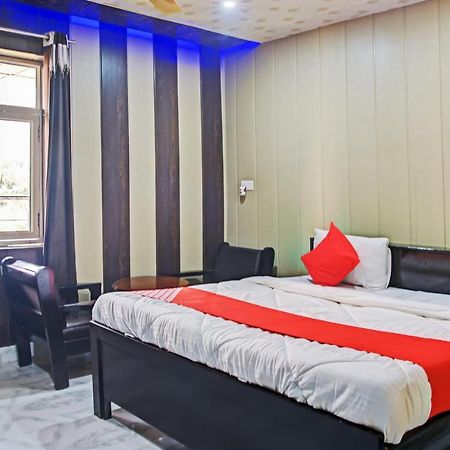 Hotel Oyo 62241 Swastik Garden Dhāmpur Esterno foto