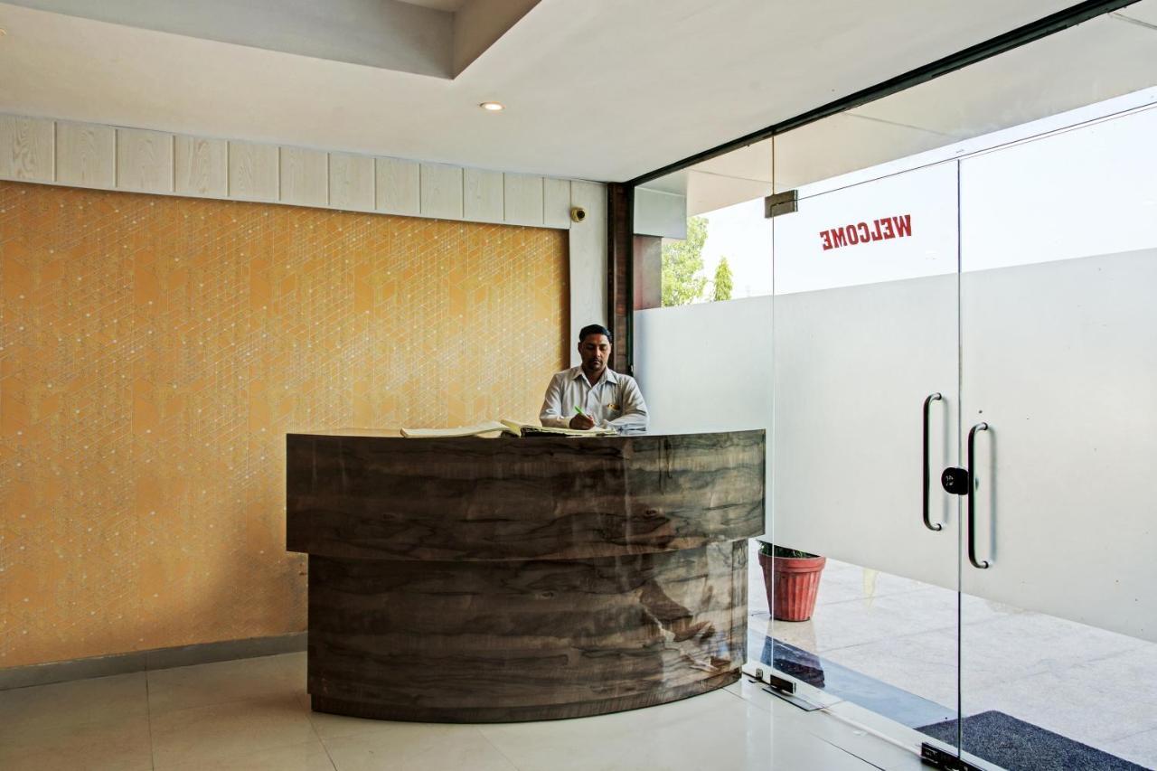 Hotel Oyo 62241 Swastik Garden Dhāmpur Esterno foto