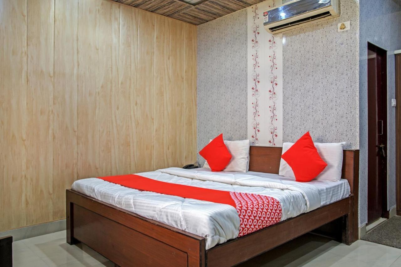 Hotel Oyo 62241 Swastik Garden Dhāmpur Esterno foto