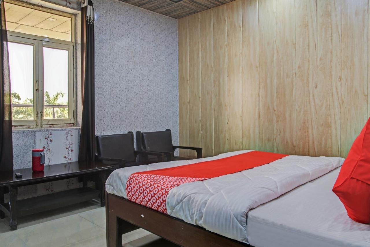 Hotel Oyo 62241 Swastik Garden Dhāmpur Esterno foto
