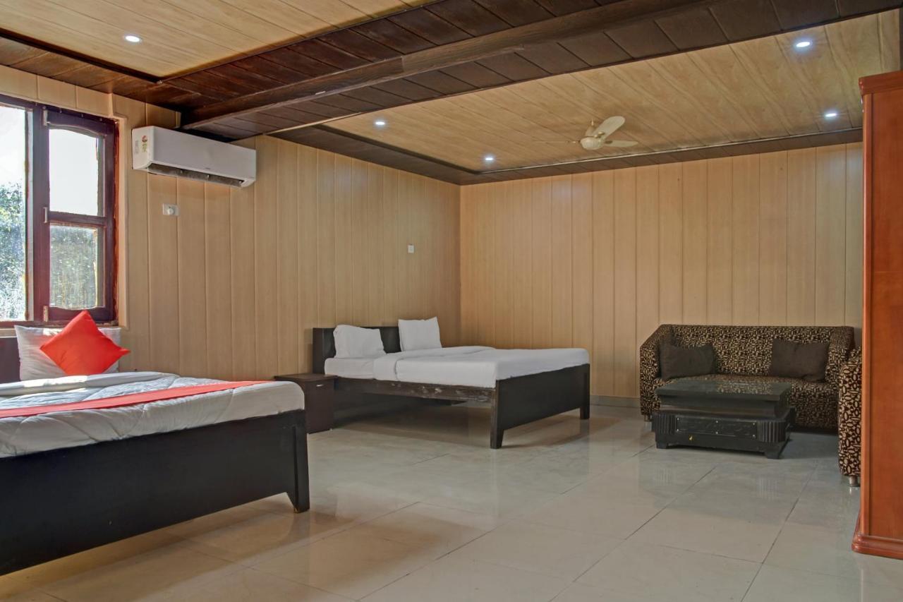 Hotel Oyo 62241 Swastik Garden Dhāmpur Esterno foto