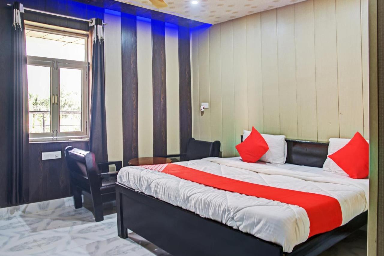 Hotel Oyo 62241 Swastik Garden Dhāmpur Esterno foto